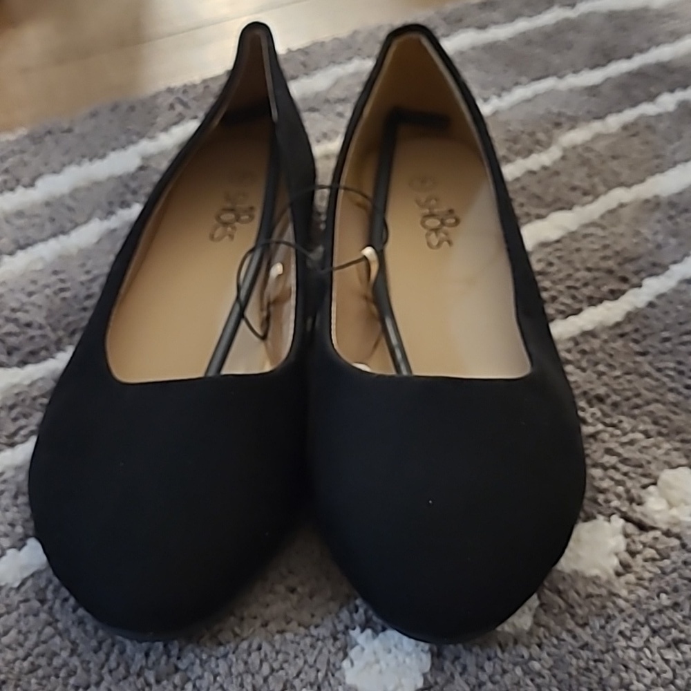 18 Shoes Size 7 Black Ballet Flats